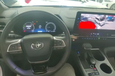 Toyota Sienna 2021, 27400 км, за 35249 USD - фото 12