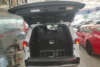 Toyota Sienna 2021, 27400 км, за 35249 USD - фото 22