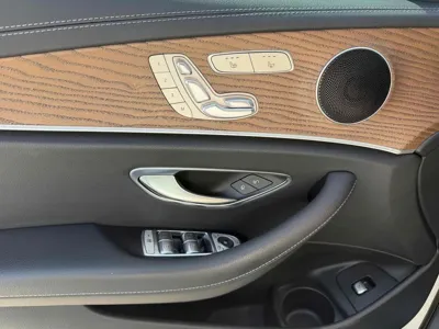 Mercedes-Benz E-Class 2021, 64000 км, за 23893.92 USD - фото 12
