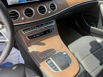 Mercedes-Benz E-Class 2021, 64000 км, за 23893.92 USD - фото 13