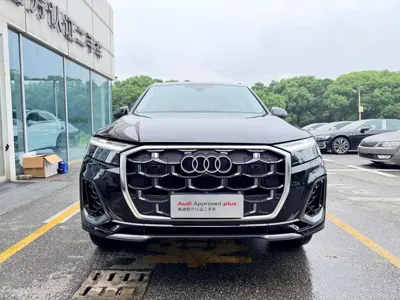 Audi Q7 2025, 1700 км, за 79162.68 USD