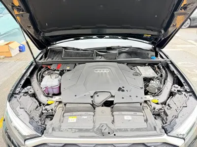 Audi Q7 2025, 1700 км, за 79162.68 USD