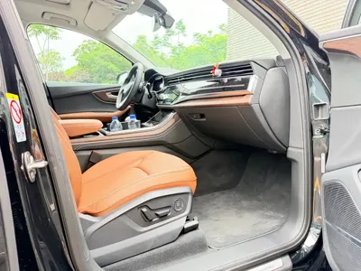 Audi Q7 2025, 1700 км, за 79386.82 USD - фото 10