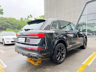 Audi Q7 2025, 1700 км, за 79386.82 USD - фото 13