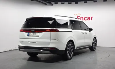 Kia Canival 2023, 31729 км, за 20624.02 USD