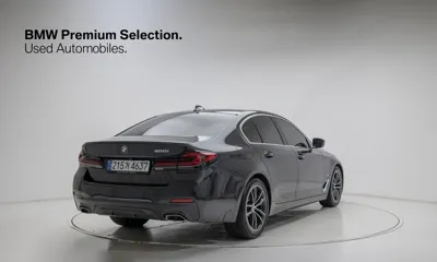 BMW 5-Series 2022, 76400 км, за 20772.28 USD