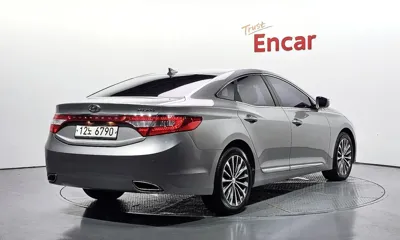 Hyundai Grandeur 2014, 139186 км, за 3315.96 USD