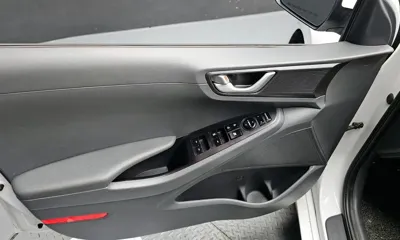 Hyundai Ioniq 2016, 135093 км, за 5334.38 USD - фото 24