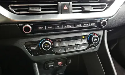 Kia Niro 2020, 55930 км, за 10901.88 USD - фото 17