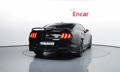 Ford Mustang 2020, 39631 км, за 15294.74 USD