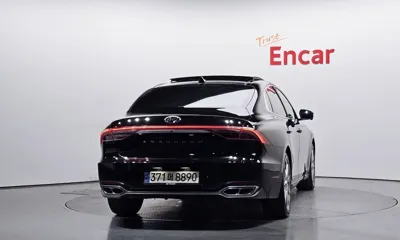 Hyundai Grandeur 2022, 55139 км, за 20349.22 USD