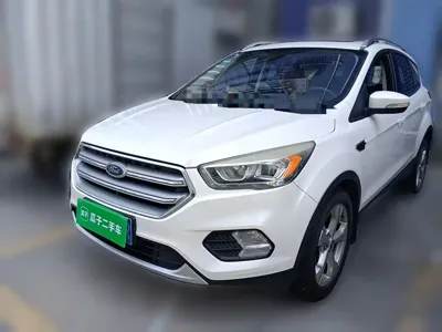 Ford Kuga 2017, 78200 км, за 5799.07 USD