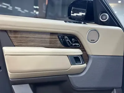Land Rover Range Rover 2019, 179000 км, за 71805.55 USD