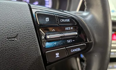 Hyundai Grandeur 2017, 89766 км, за 9035.95 USD - фото 17