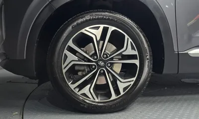 Hyundai Santafe 2019, 121652 км, за 10589.4 USD