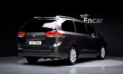 Toyota Sienna 2014, 105482 км, за 9188.27 USD