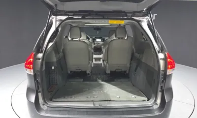 Toyota Sienna 2014, 105482 км, за 9124.33 USD - фото 20