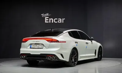 Kia Stinger 2023, 81021 км, за 19154.28 USD