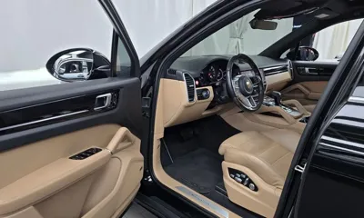 Porsche Cayenne 2021, 82530 км, за 48225.96 USD - фото 10