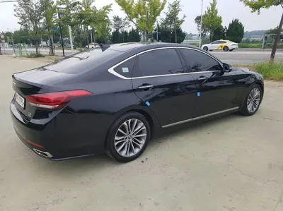 Hyundai Genesis 2016, 248245 км, за 4497.51 USD