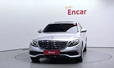 Mercedes-Benz E-Class 2018, 14919 км, за 19764.69 USD