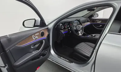 Mercedes-Benz E-Class 2018, 14919 км, за 19764.69 USD - фото 10
