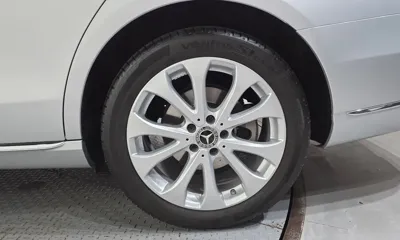 Mercedes-Benz E-Class 2018, 14919 км, за 19764.69 USD - фото 21