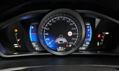 Volvo V40 2015, 53471 км, за 8586.73 USD - фото 8