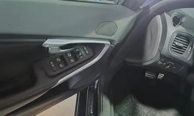 Volvo V40 2015, 53471 км, за 8586.73 USD - фото 13