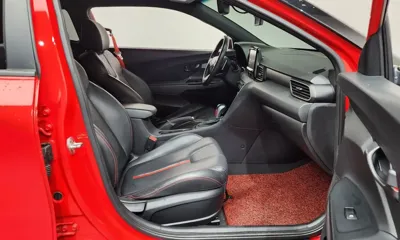 Hyundai Veloster 2018, 102327 км, за 6695.55 USD - фото 11