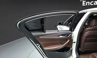 BMW 5-Series 2019, 88086 км, за 19730.41 USD - фото 25