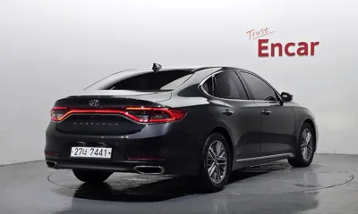Hyundai Grandeur 2018, 176093 км, за 6104.77 USD