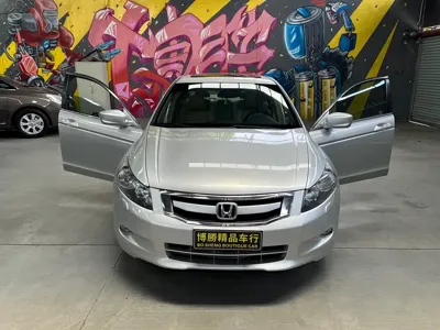Honda Accord 2008, 120000 км, за 3913.27 USD