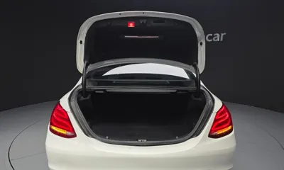 Mercedes-Benz C-Class 2017, 104319 км, за 9441.94 USD - фото 20