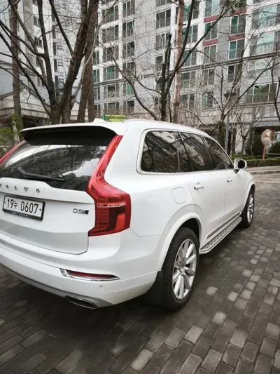 Volvo XC90 2017, 230000 км, за 14769.59 USD