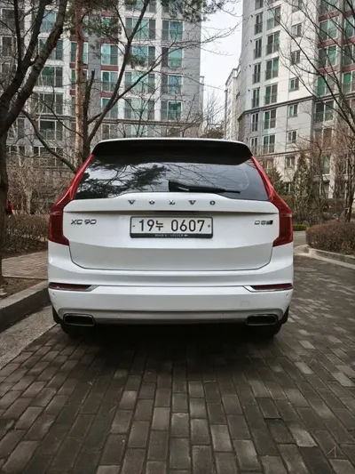 Volvo XC90 2017, 230000 км, за 14769.59 USD