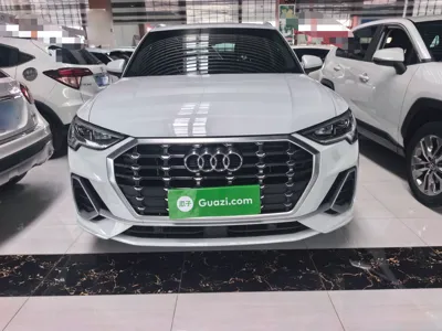 Audi Q3 2019, 42000 км, за 17725 USD