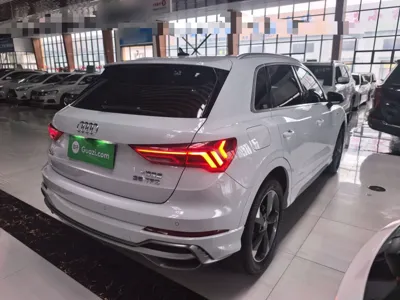 Audi Q3 2019, 42000 км, за 17725 USD