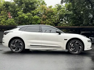Zeekr 001 2022, 71000 км, за 21482.81 USD
