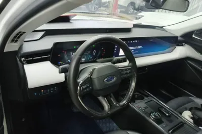 Ford Mondeo 2022, 60300 км, за 16739 USD - фото 25