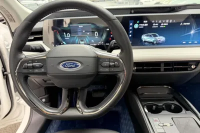 Ford Mondeo 2022, 60300 км, за 16739 USD - фото 26