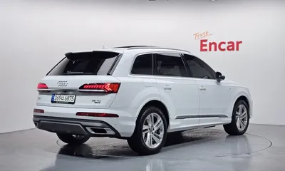 Audi Q7 2021, 69344 км, за 29415.67 USD