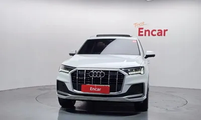 Audi Q7 2021, 69344 км, за 29415.67 USD