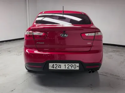 Kia Pride 2014, 117960 км, за 2297.49 USD