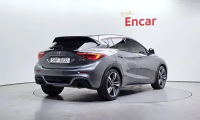 Infiniti Q30 2017, 49739 км, за 9448.3 USD