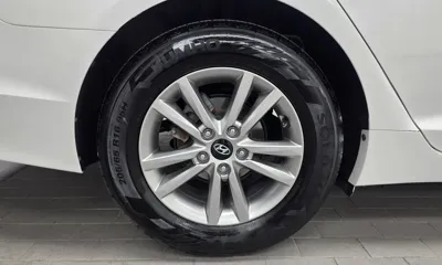 Hyundai Sonata 2016, 157077 км, за 5537.46 USD