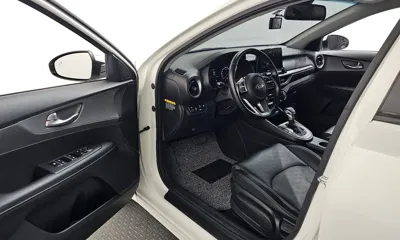 Kia K3 2021, 119042 км, за 6884.22 USD - фото 10