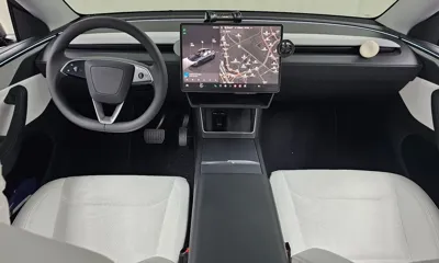Tesla Model Y 2025, 5101 км, за 0 USD - фото 7
