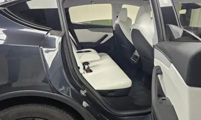 Tesla Model Y 2025, 5101 км, за 0 USD - фото 12