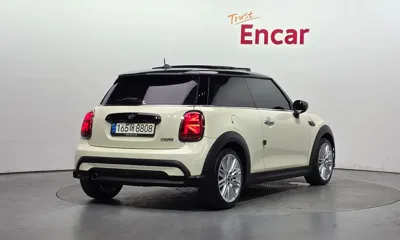 MINI Cooper 2022, 31026 км, за 15276.6 USD